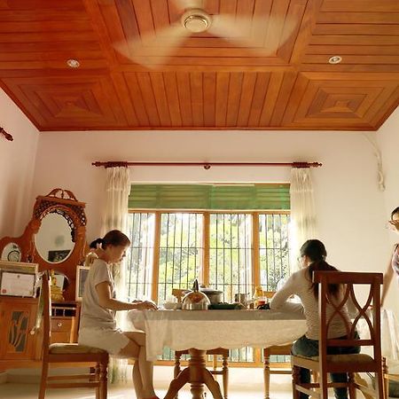 Lumbini Villa Bentota Exteriör bild